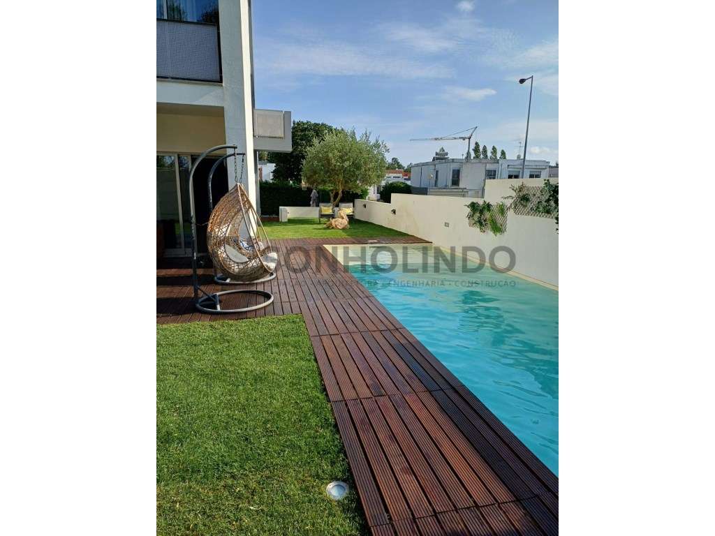 Moradia T4 com piscina de 3 frentes com excelentes áreas, tanto a n...-48