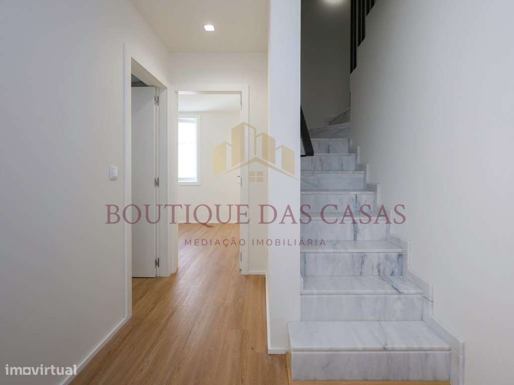 Apartamento T2 Duplex com Terraço em Matosinhos Sul - Grande imagem: 3/23