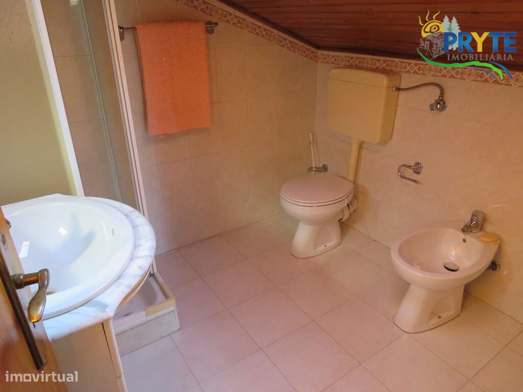 Moradia T5 situada a 10 minutos de Vila de Rei-34