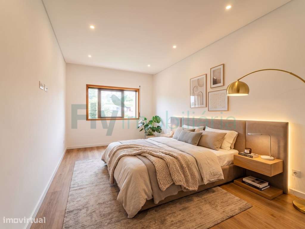 Excelente Apartamento T4 com Suite e Lugar de Garagem para 2 Carros-12