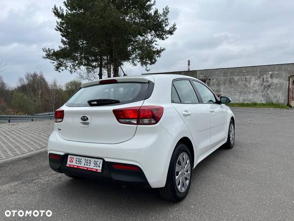 Kia Rio 1.2 Business Line - 13