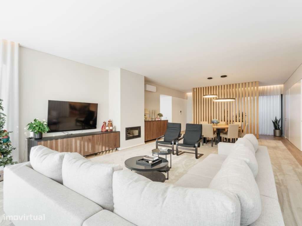 Moradia térrea V4+1 com piscina, ginásio e vistas panorâmicas sobre...-17