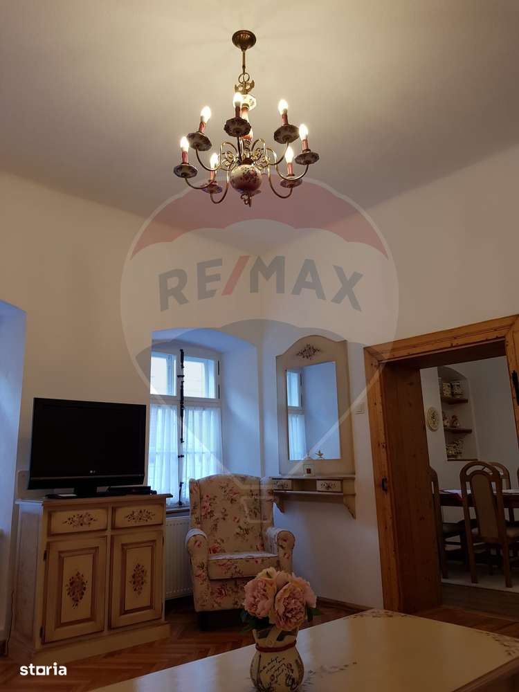 DE VANZARE APARTAMENT 2 CAMERE POVESTE URBANĂ ÎN CENTRUL SIBIULUI - Imagine principală: 4/20