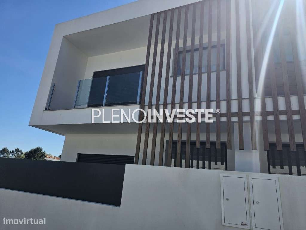 Moradia V3 com piscina Nova construção em Pinhal de Frades-15
