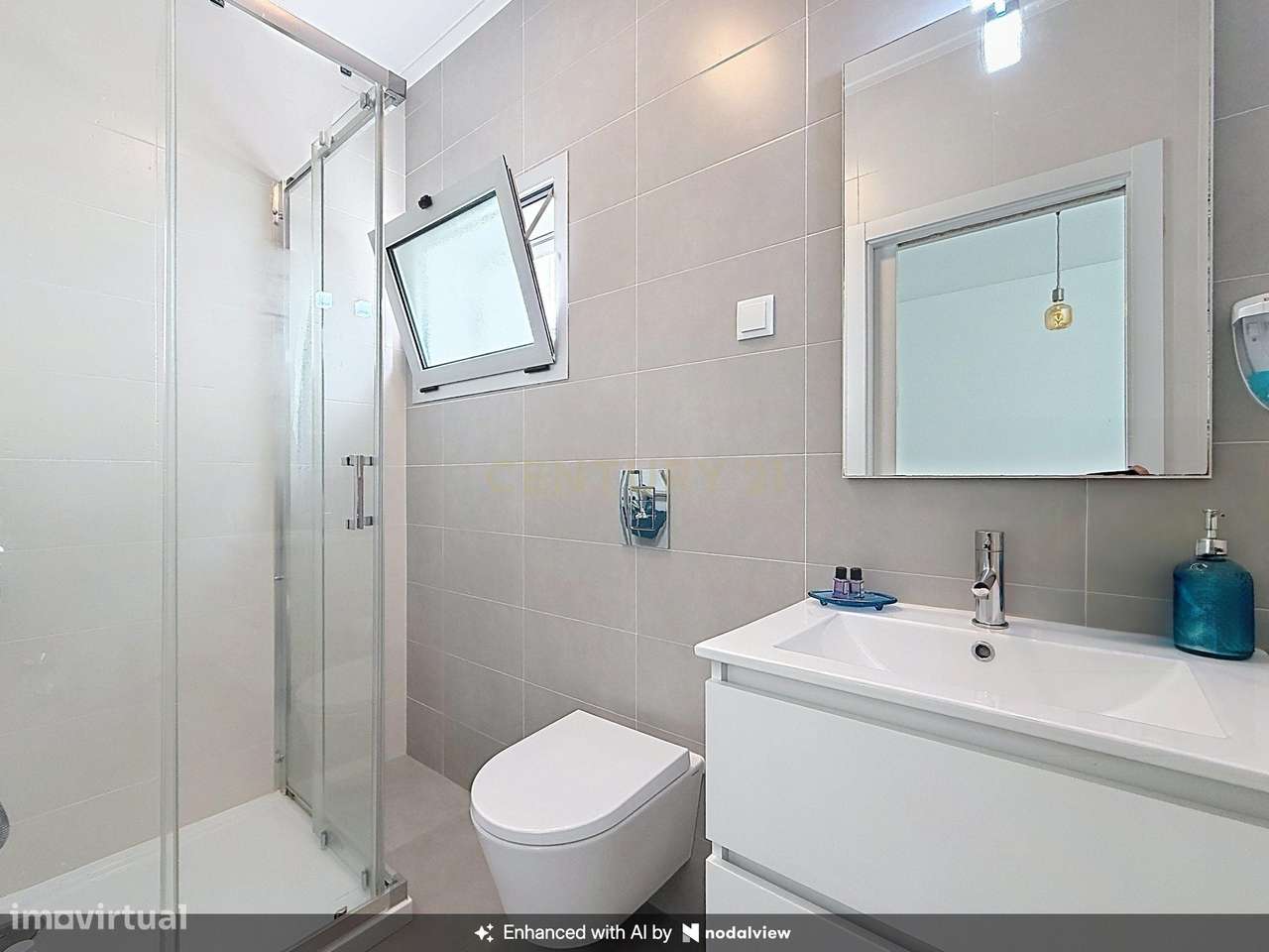 Apartamento T2 em Nazaré, Leiria - Oportunidade Única!-29