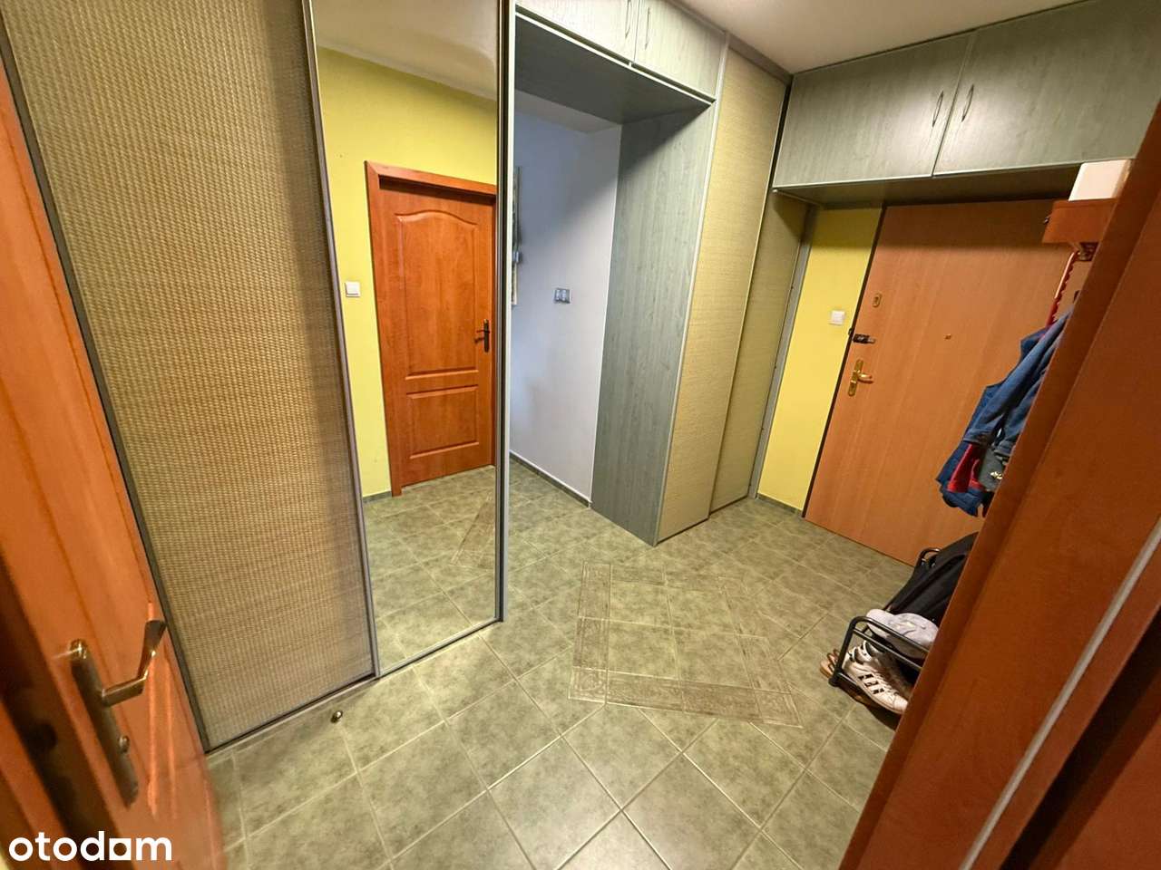 Przestronne 3-pokojowe mieszkanie z 2 balkonami i garażem-8