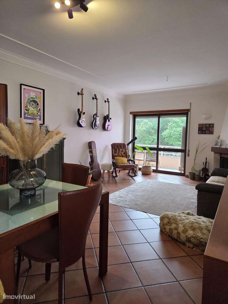 Apartamento T2 com boas áreas e garagem em São Domingos de Rana - Grande imagem: 4/13