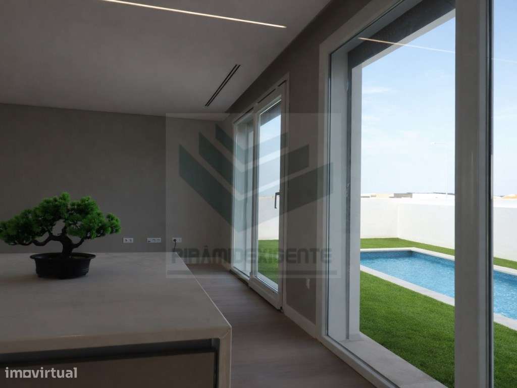 Moradia Isolada NOVA! Piscina Lavandaria Boas Áreas, Azeitão-25