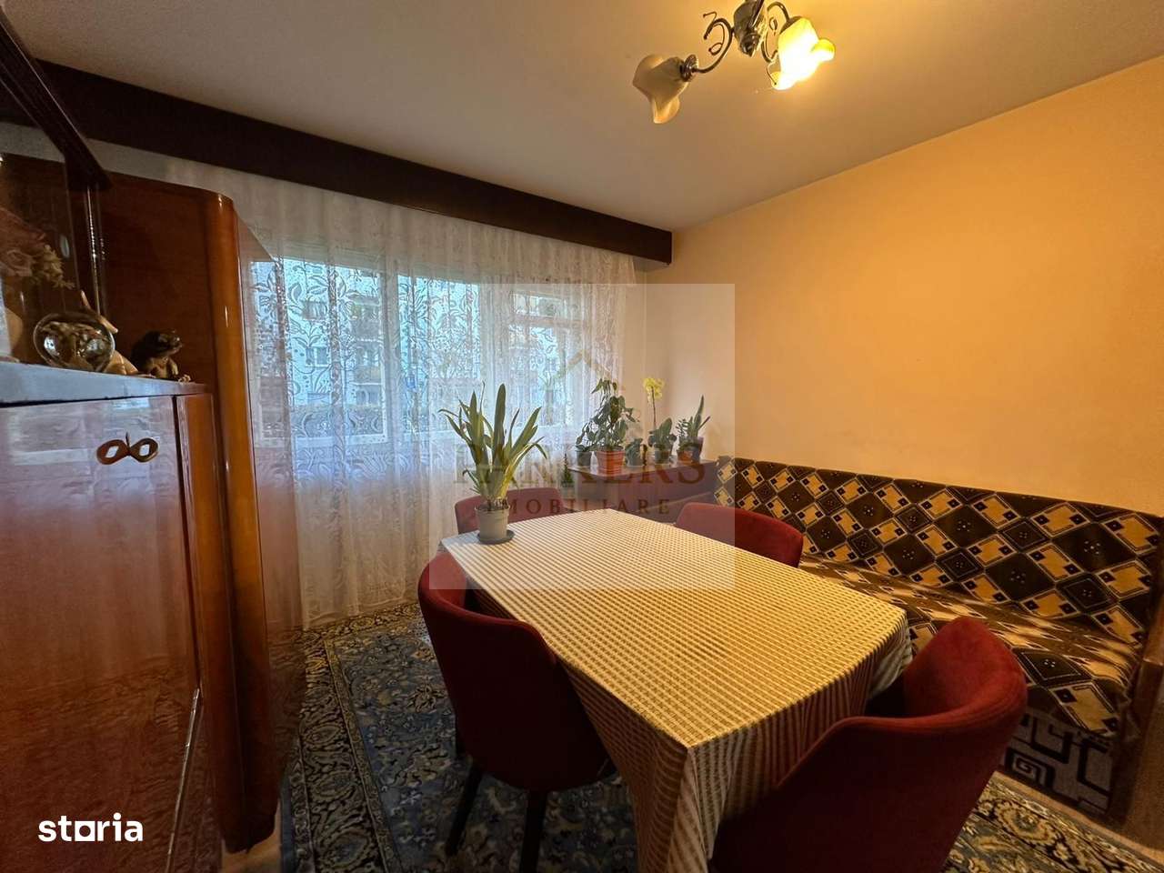 Apartament 3 camere semidecomandat de vanzare zona Manastur-1