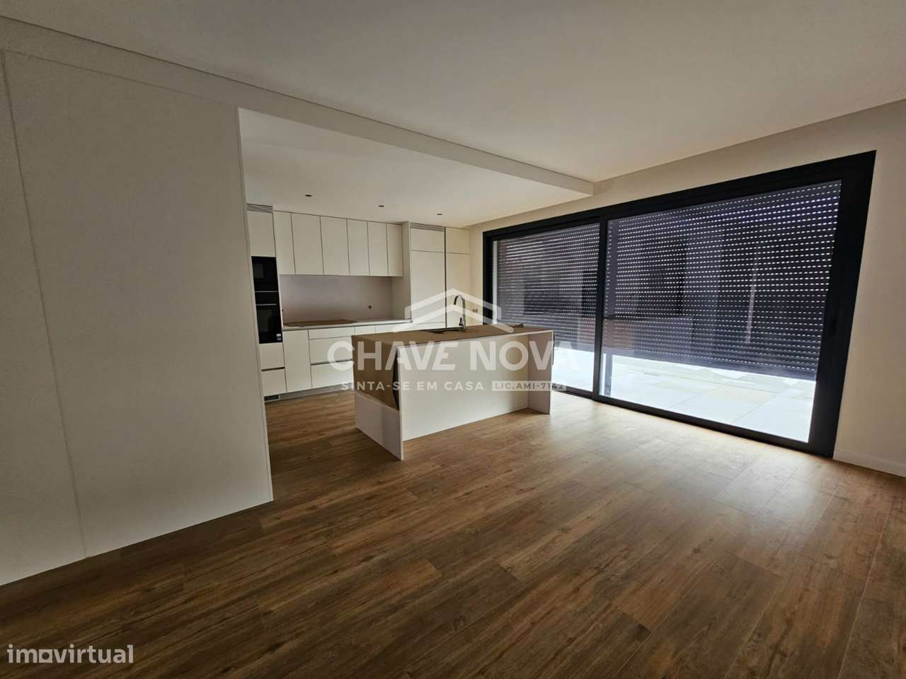 Moradia em Banda V3+1 Nova c/ Piscina na Madalena - Grande imagem: 4/26