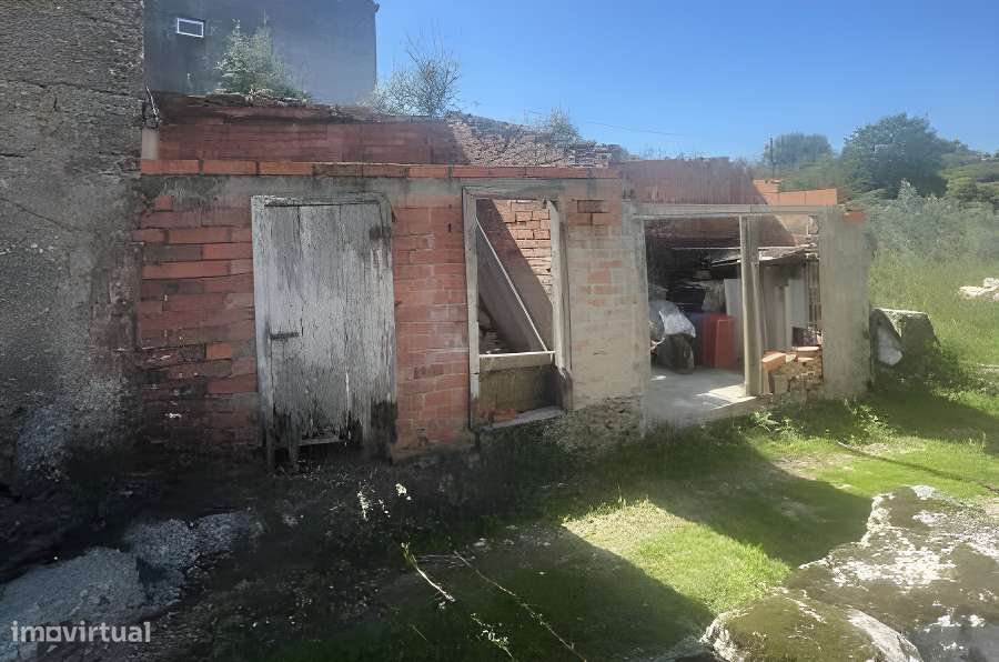 Moradia T2, Viseu, Santa Comba Dão, Pinheiro de Ázere - Grande imagem: 5/25