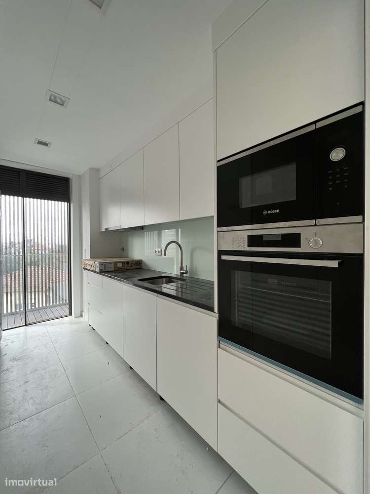 T2 - Matosinhos - Com Lugar de Garagem e Arrumo-19