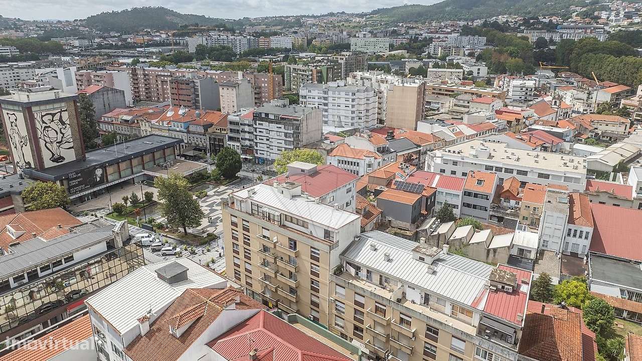 Apartamento T2+1 Renovado no Coração de Vila Nova de Famalicão-23