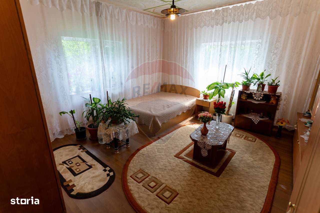 Casă / Vilă cu 3 camere de vânzare - Imagine principală: 5/20