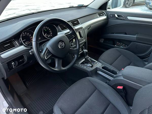 Skoda Superb 2.0 TDI Ambition DSG - 8