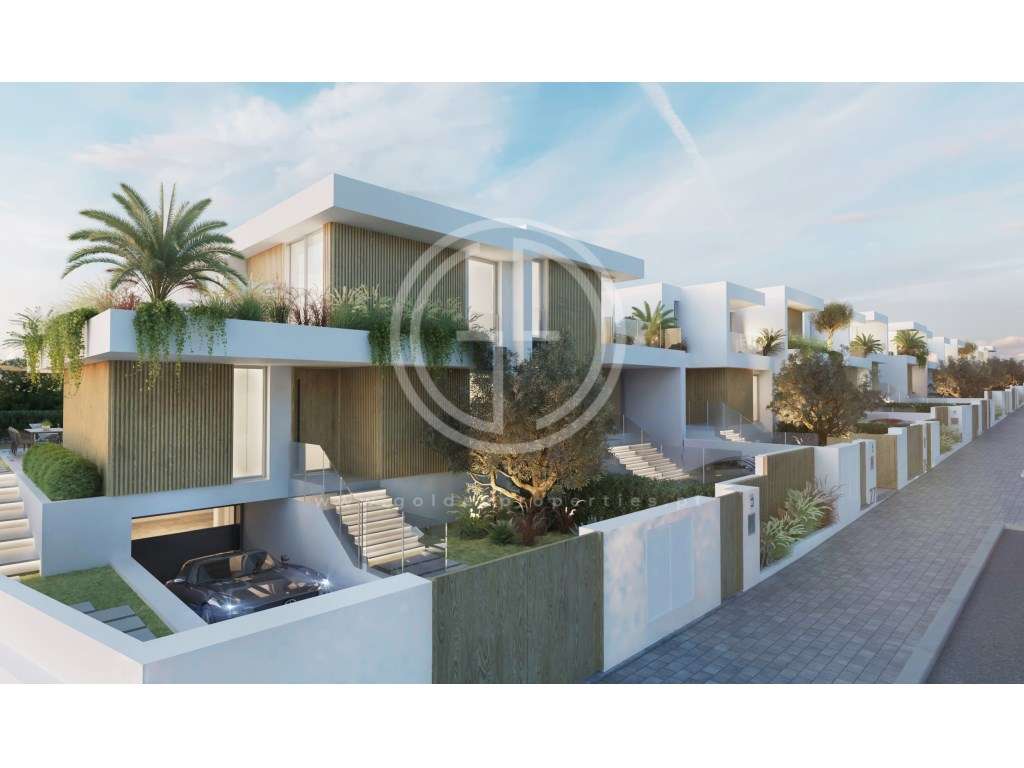 Moradia em T4 em banda em Faro-7