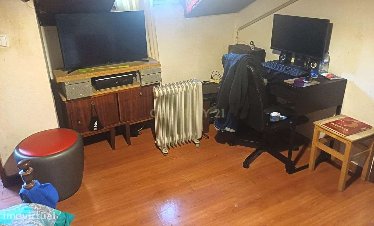 Apartamento T2 com Vista Panorâmica em Falagueira, Amadora-7