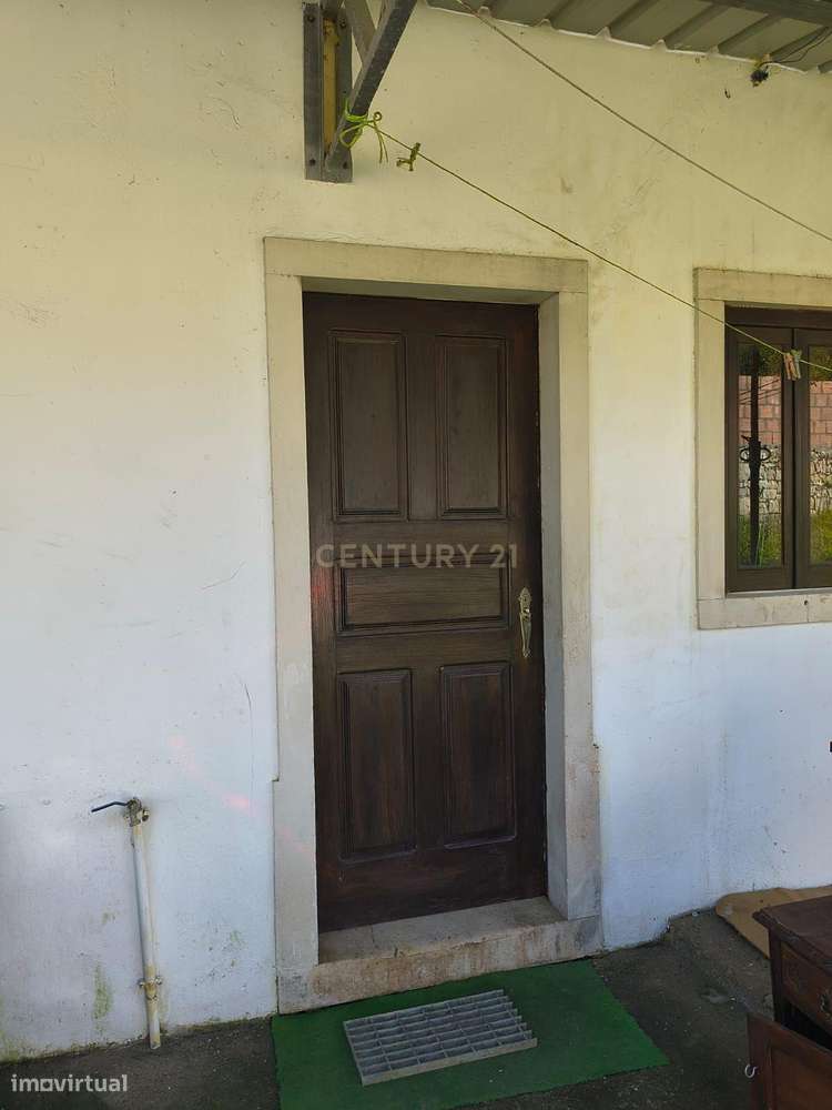 Moradia T2 em Alpedriz – Um investimento com múltiplas possibilidades-17