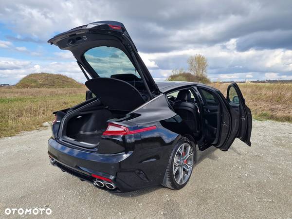 Kia Stinger 3.3 T-GDI V6 GT AWD - 37