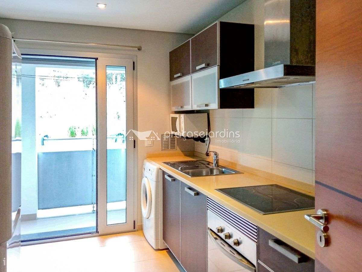 Apartamento T1 Mobilado e Equipado-5