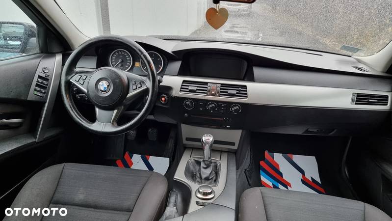 BMW Seria 5 525d - 7