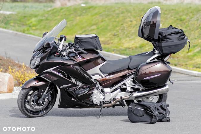 Yamaha FJR - 4