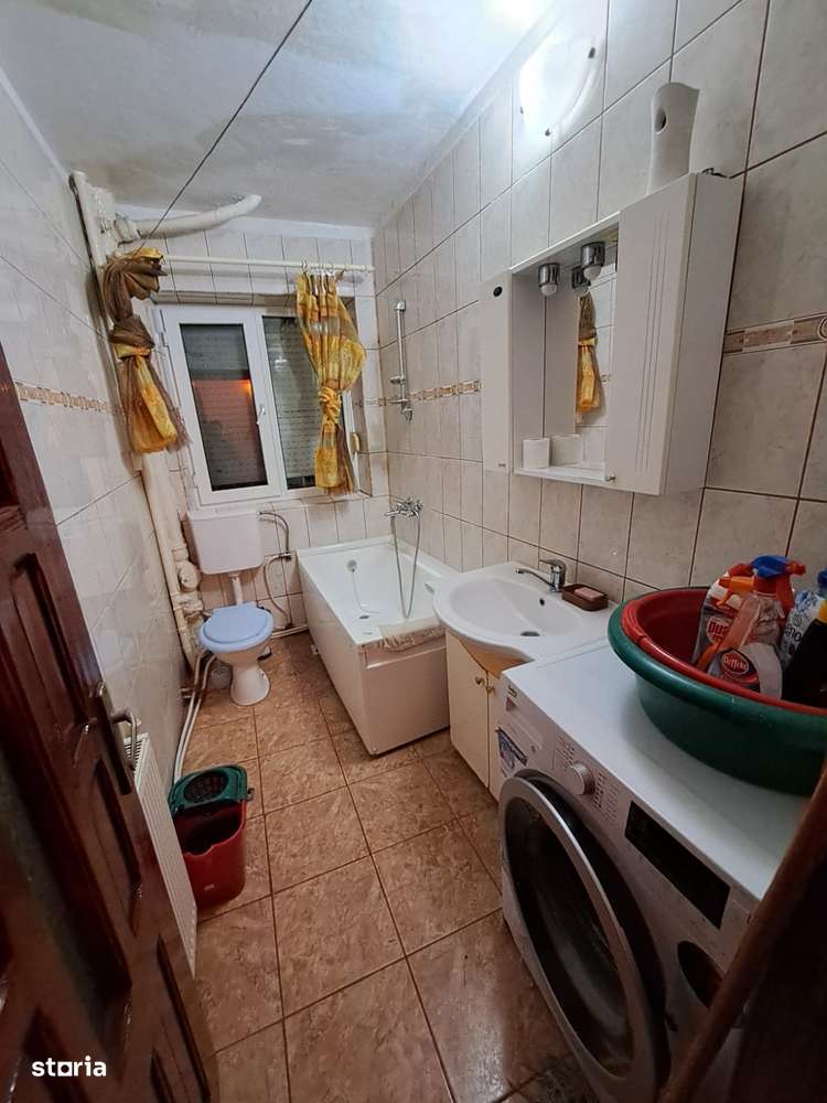 Apartament 2 camere de vanzare Adjud - Casa de Cultura-11