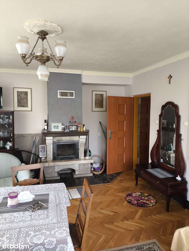 Wygodny dom do zamieszkania-12