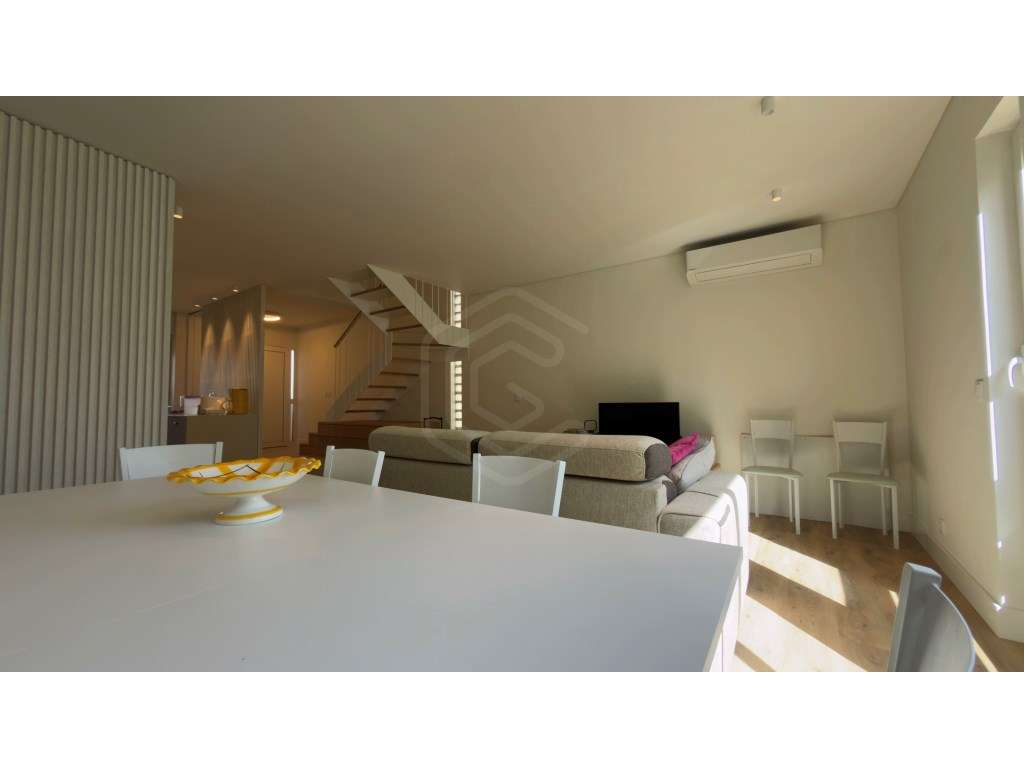 Apartamento Duplex T3 totalmente remodelado em Condomínio Fechado, ...-4