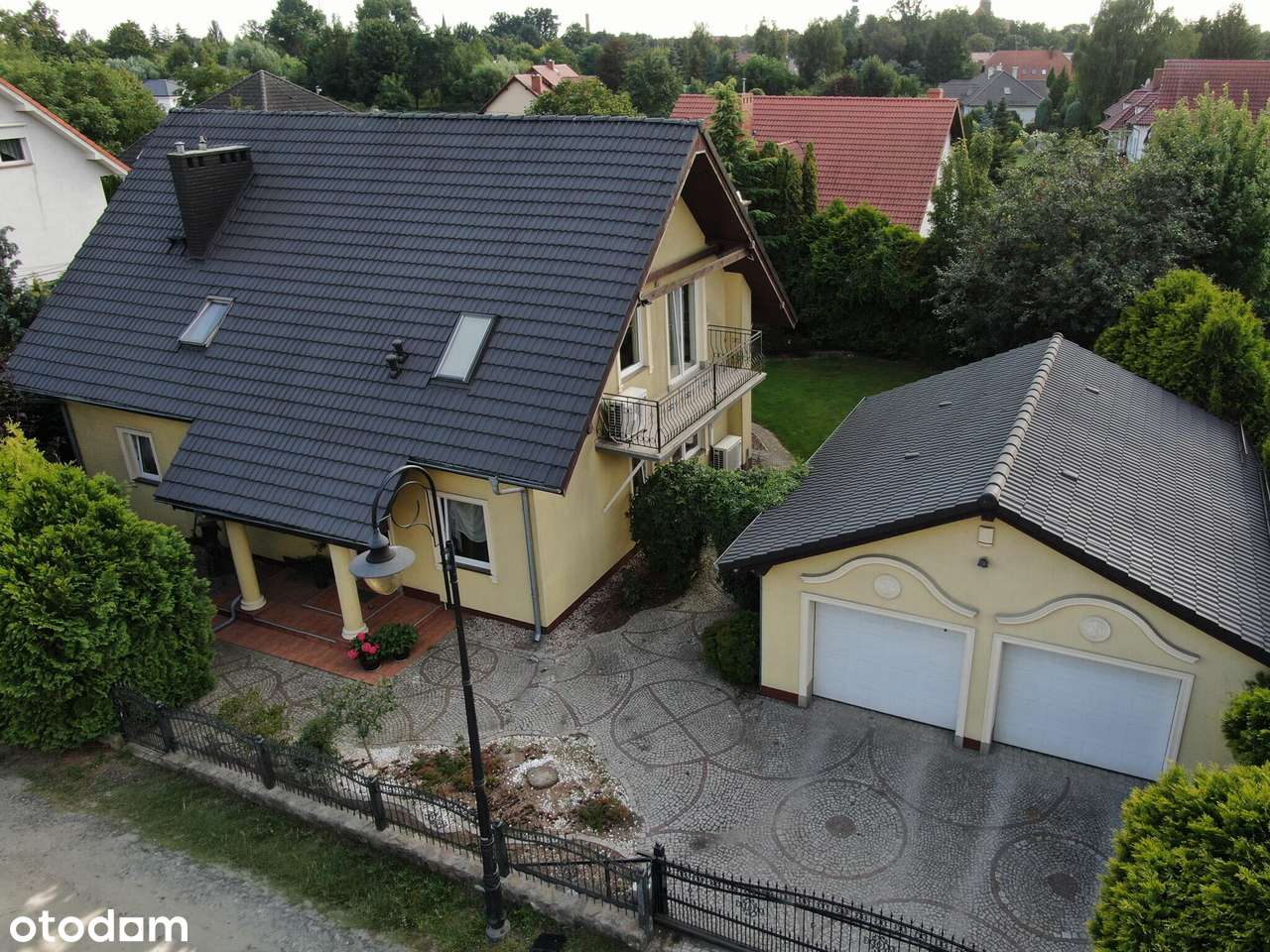 Wyjątkowy dom na sprzedaż w Sulechowie - Pełny obrazek: 1/16