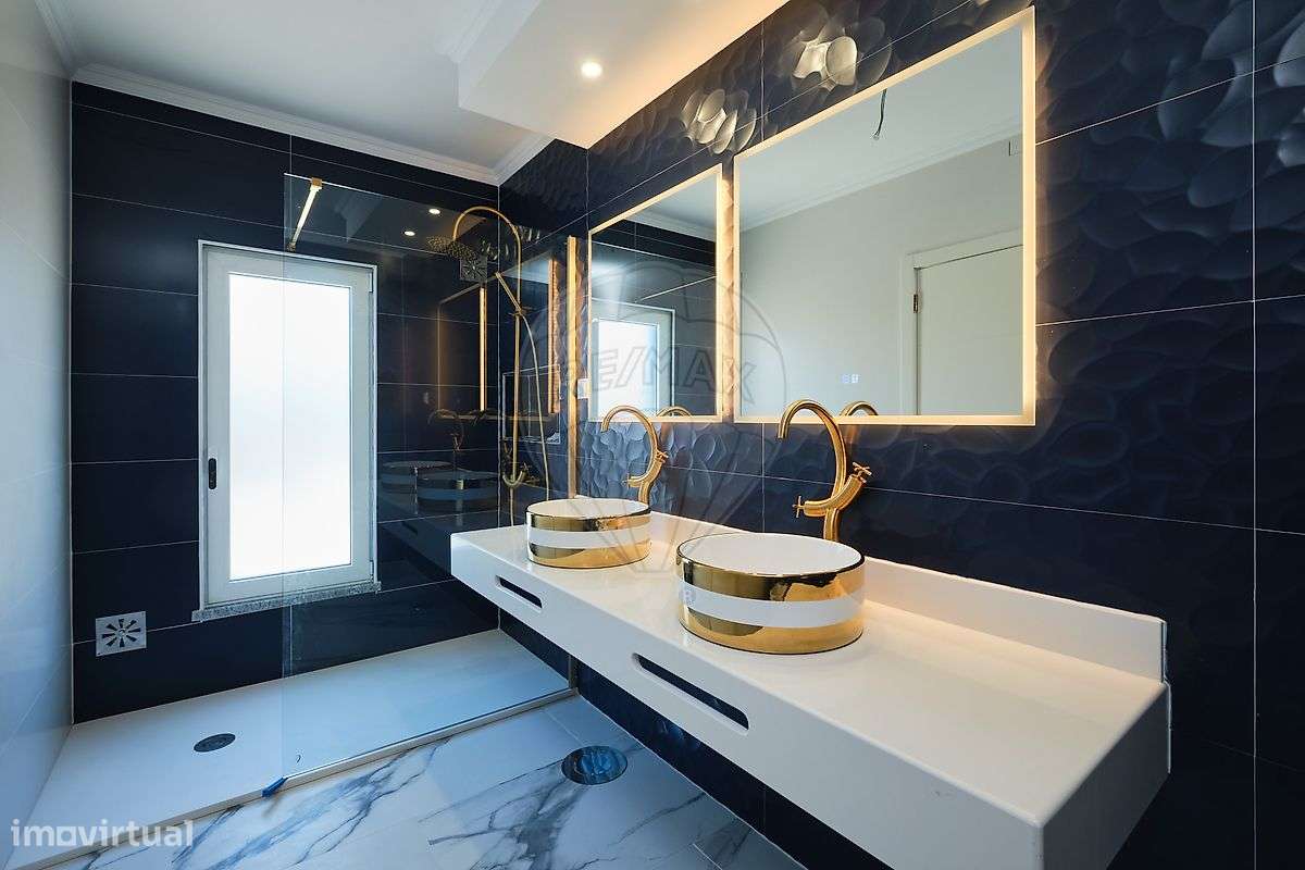 Moradia T4 para venda-13