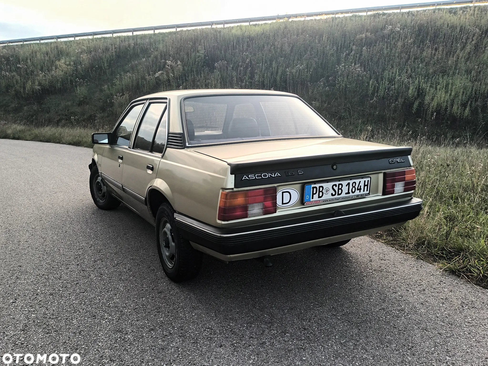 Opel Ascona - 9
