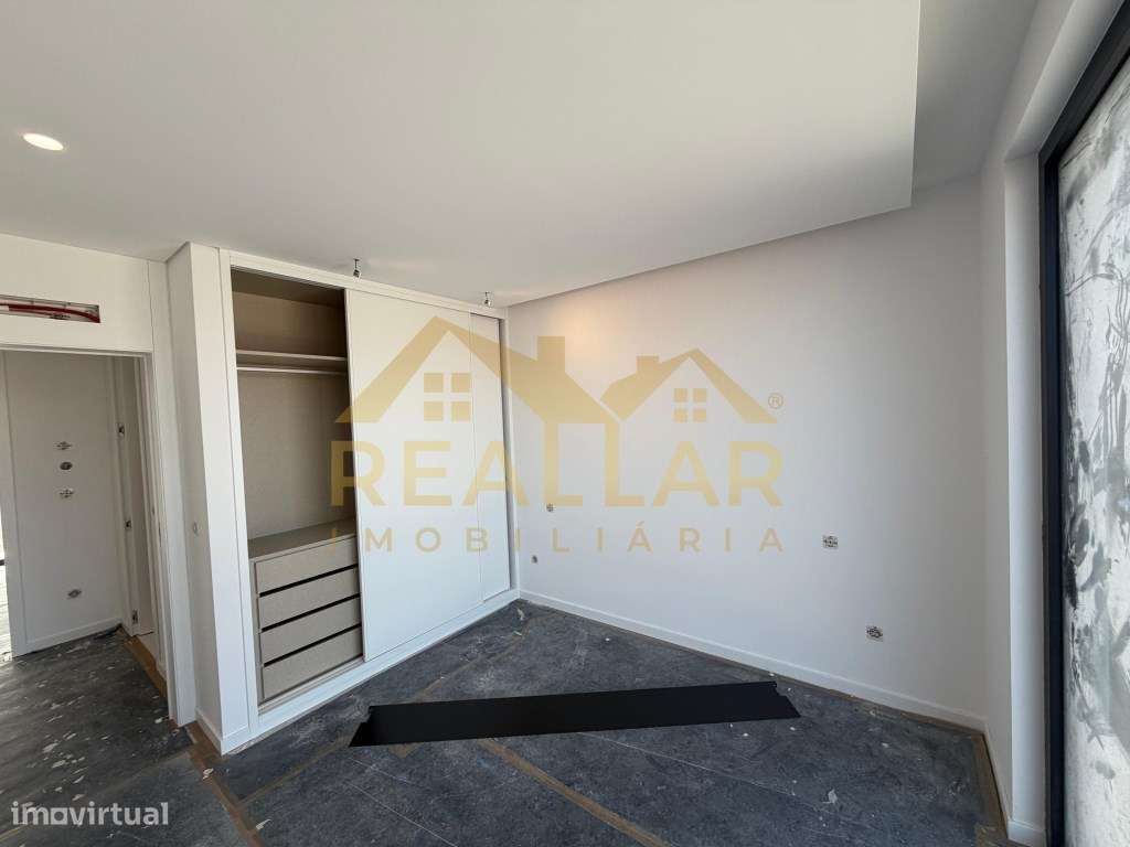 Luxo e Minimalismo: Moradias T3 de Arquitetura Contemporânea-9