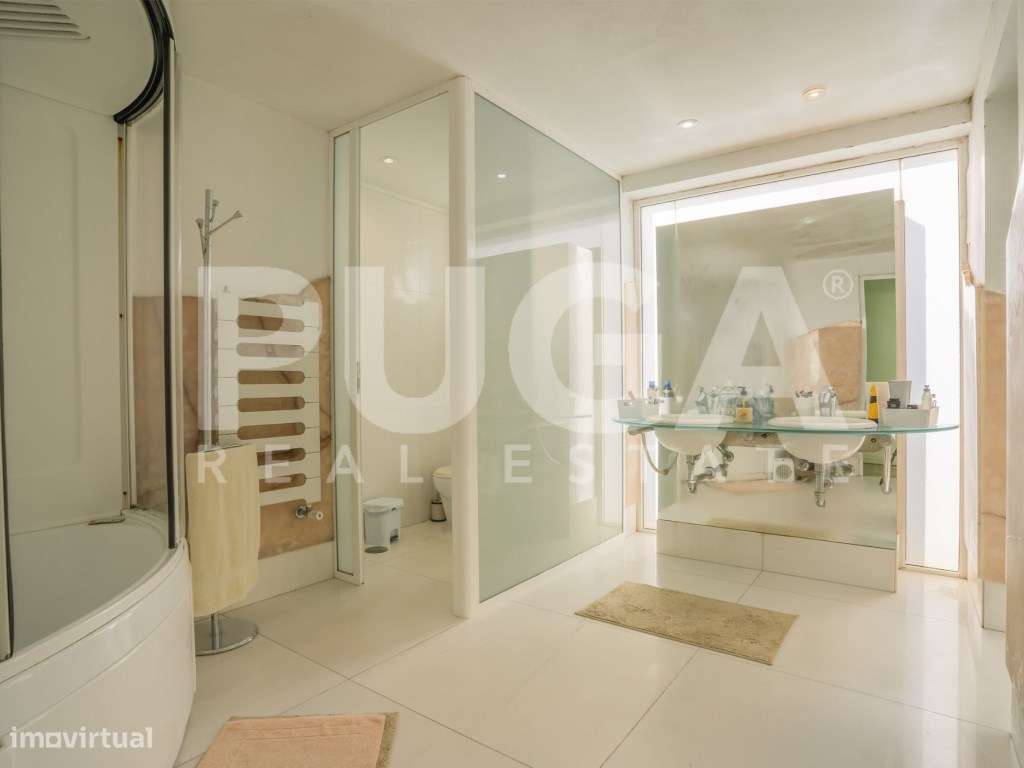 Moradia T5 em Miramar | Propriedade com 4.900 m², piscina coberta e...-11