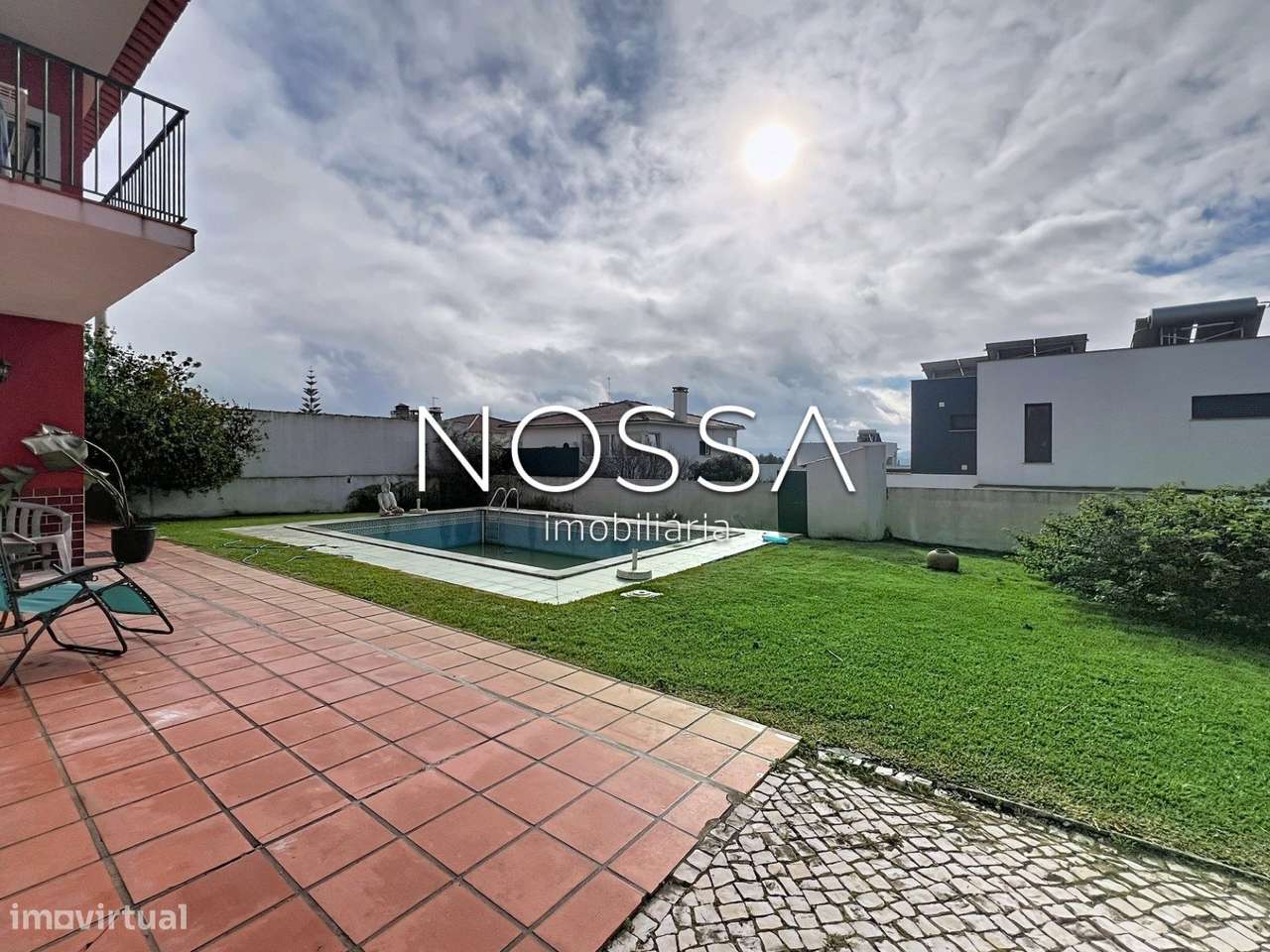 Moradia Bi-familiar | Renovada | Piscina | Caldas Rainha-30