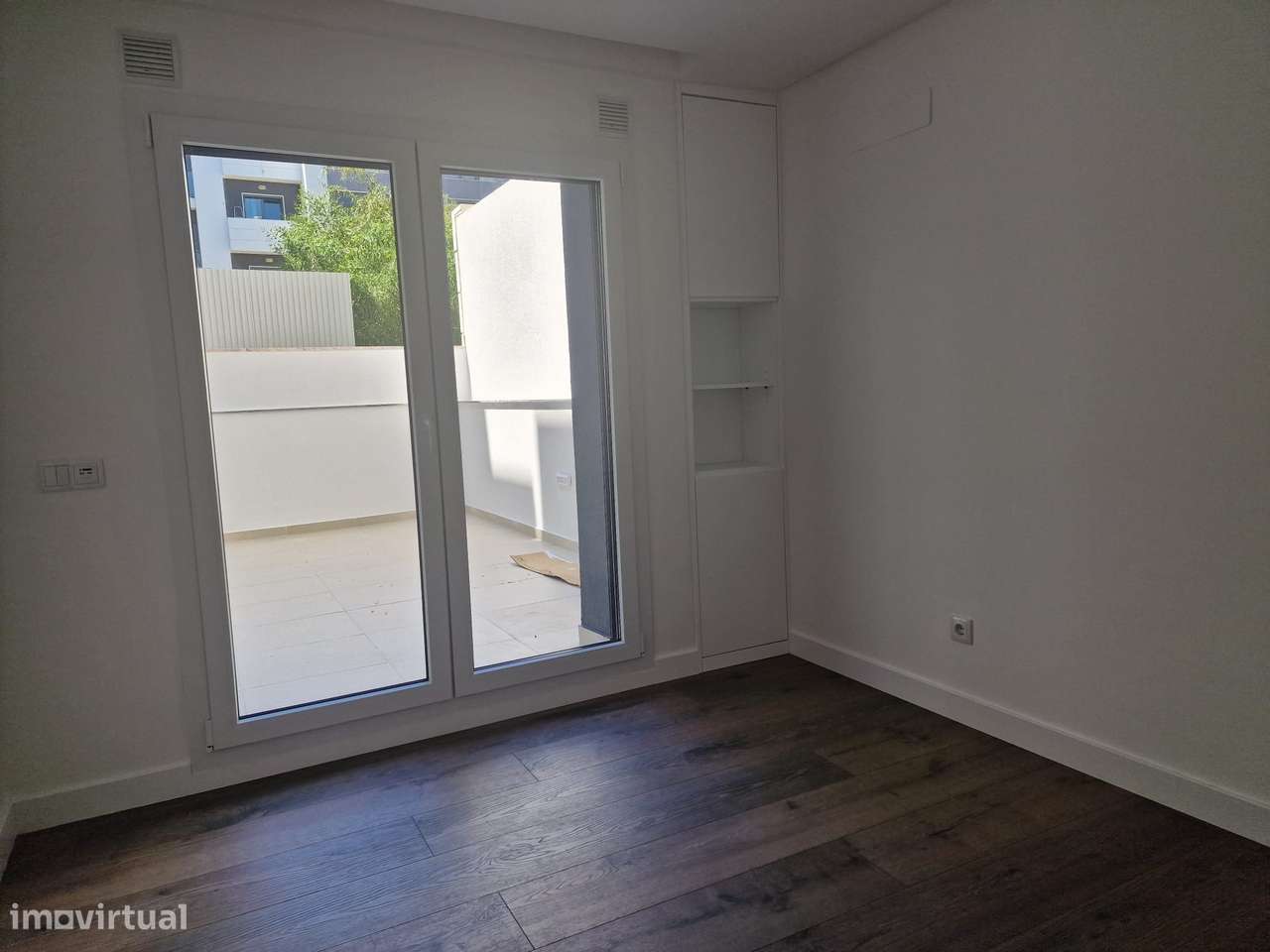 T3  (+ T2) Luxo, c Estac. e Arrecadação, jtº Forum Almada e Faculdades-17