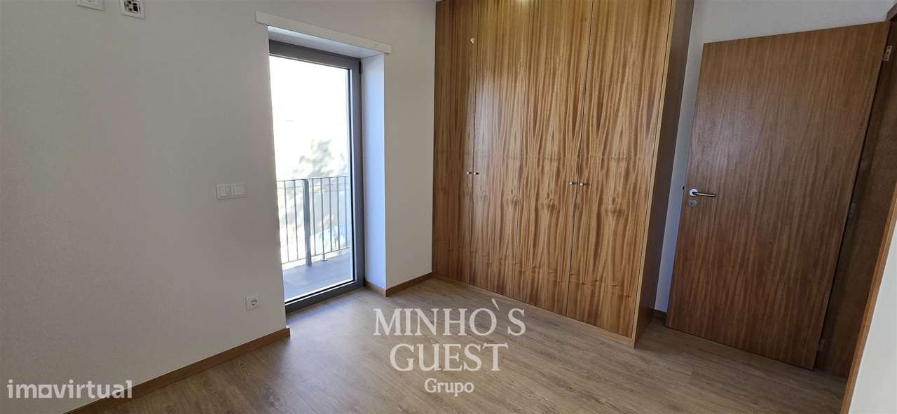 Apartamento T3 Novo c/ garagem no centro de Braga - Braga-15