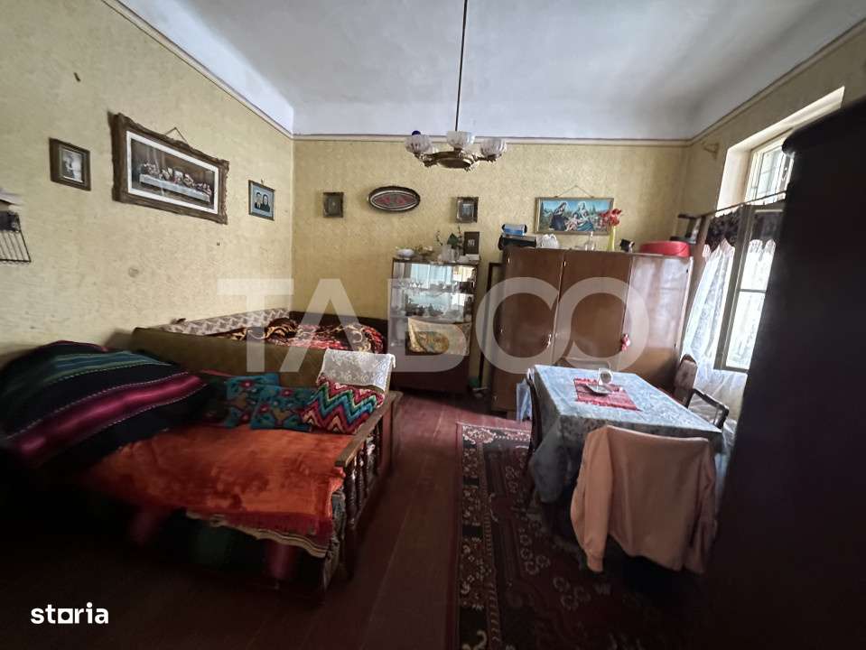 Casa cu potential de investitie in Fagaras judetul Brasov - Imagine principală: 4/6