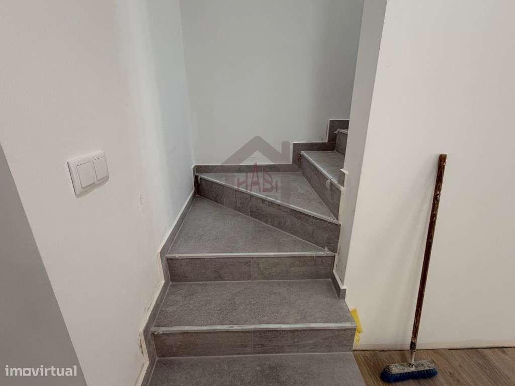 Excelente Moradia Renovada Centro Histórico de Salvaterra de Magos-19