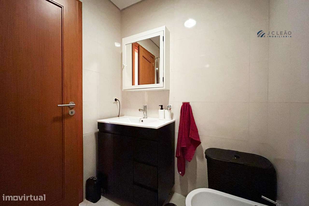 Apartamento T2 em Custóias-18