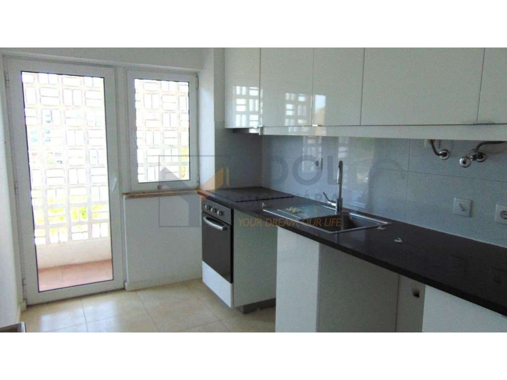 T1 Remodelado com Varanda Generosa e Excelente Luminosidade no Alto...-4