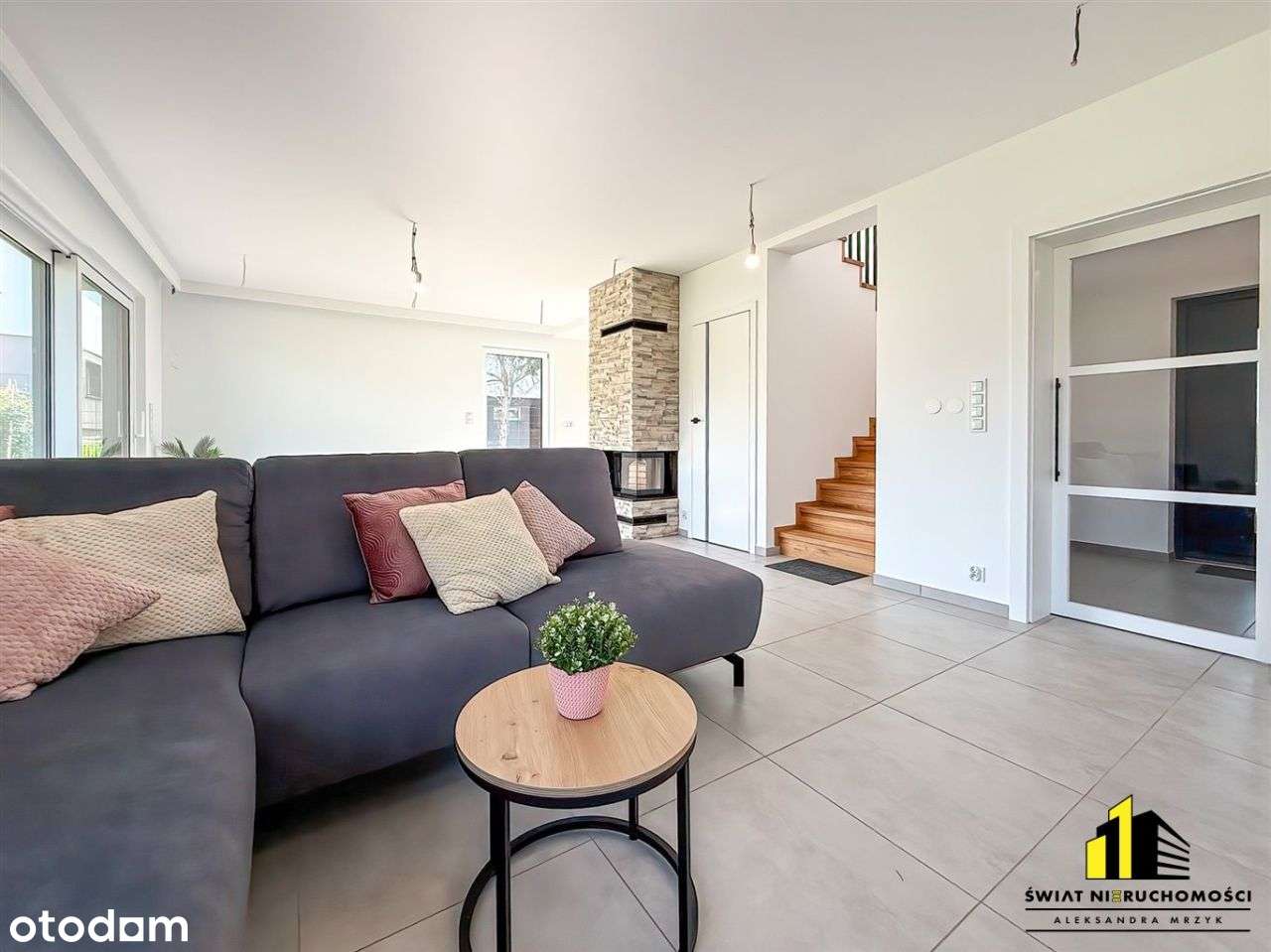 Nowoczesny dom na sprzedaż Bielsko-Biała, Hałcnów-1