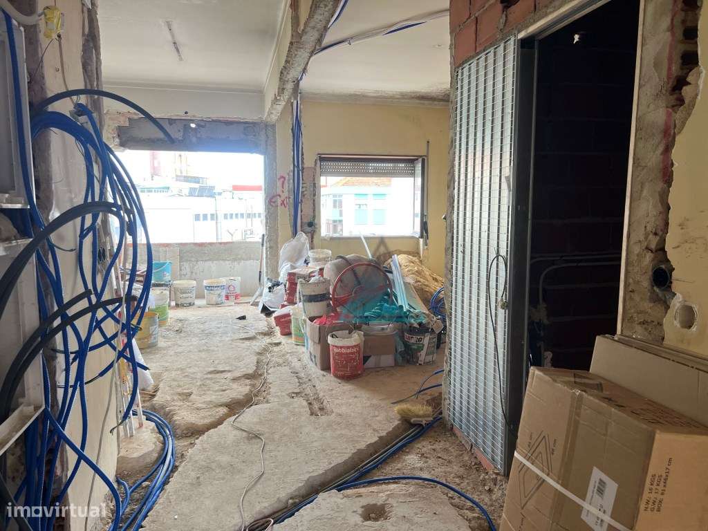 Apartamento T2 em Remodelação Total | Paivas - Amora | Excelente Op...-8
