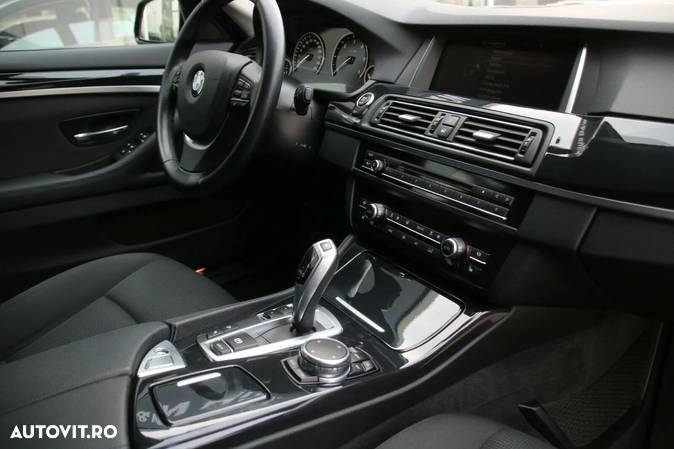 BMW Seria 5 525d xDrive Touring Sport-Aut. Modern Line - 10