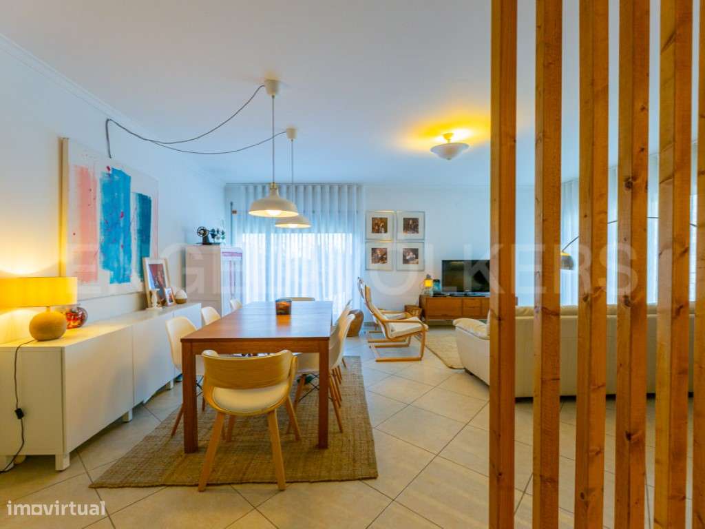 Tavira: Apartamento T3 com Piscina, Garagem e Terraço - Grande imagem: 5/26