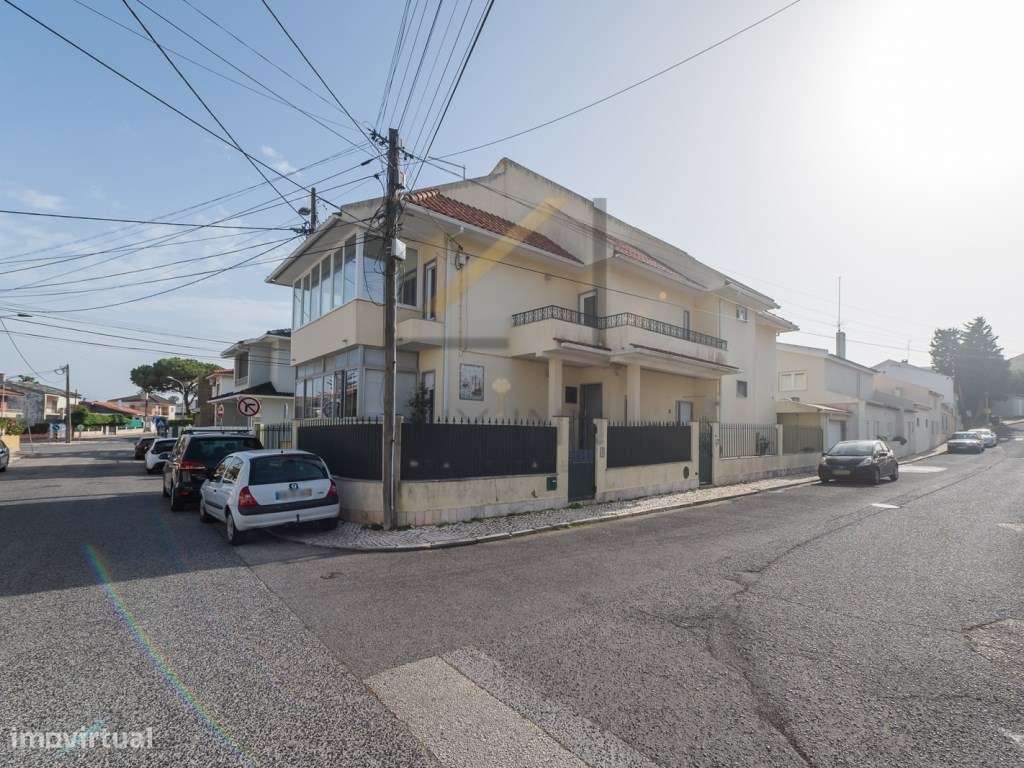 Andar de Moradia T2 + 1 Duplex Remodelado com Cave, Garagem Box e L...-15