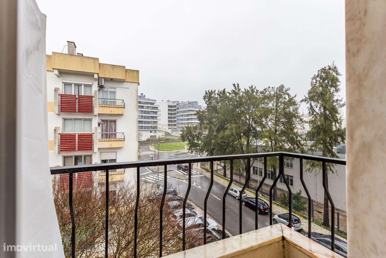 Apartamento T2 em Venteira, Amadora - Oportunidade Única!-11