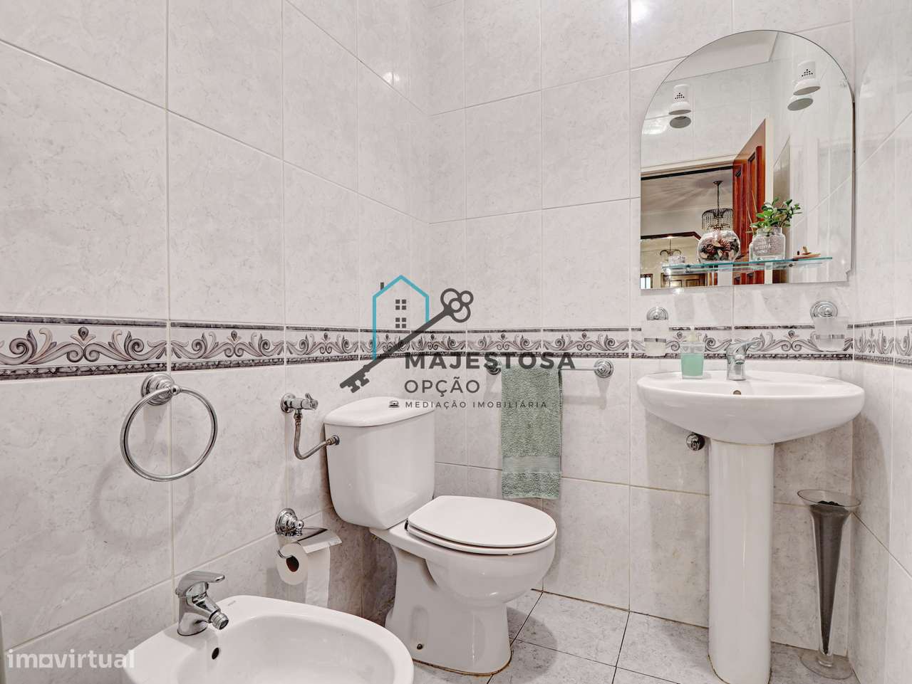 Moradia T5 com Piscina na Rua Padre Cruz, Maximinos-27