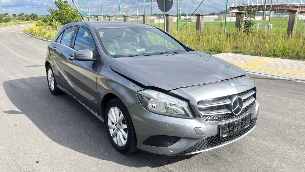 Mercedes-Benz A W176 (2012-) 180 (BlueEFFICIENCY) Style 2014