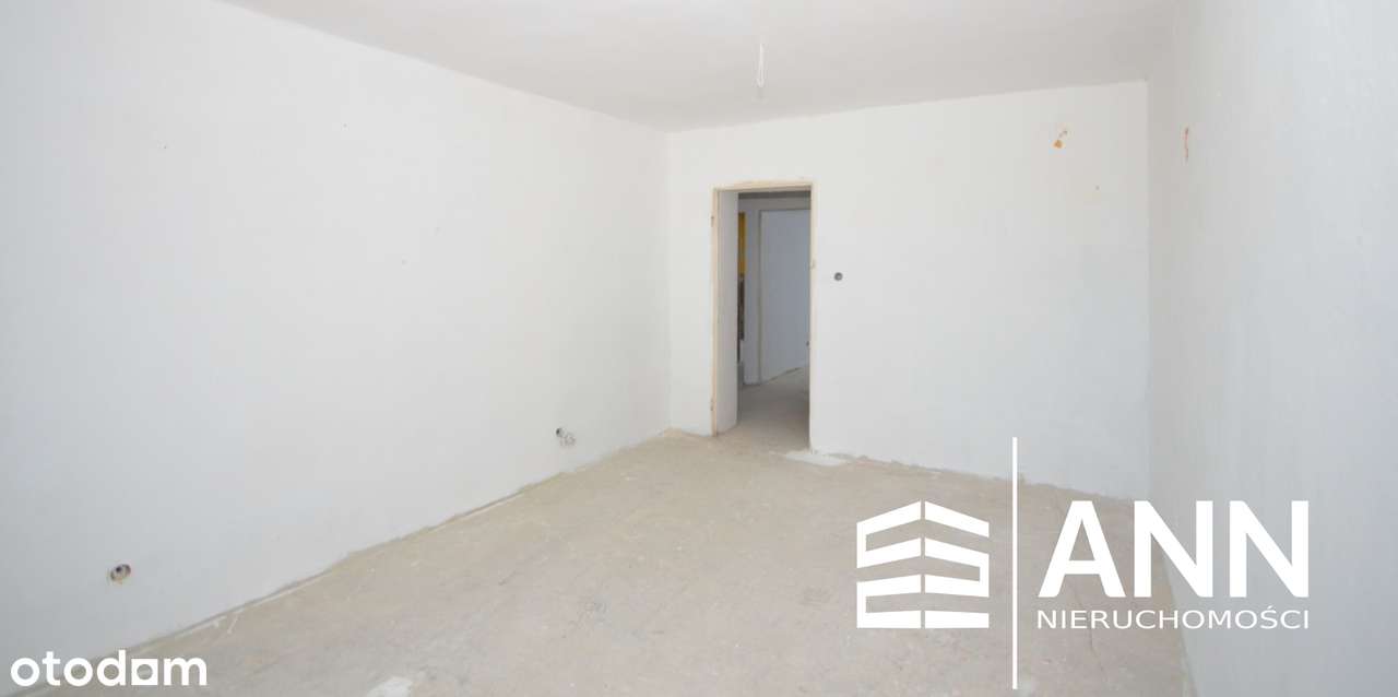 Trzypokojowe mieszkanie z balkonem w Bytomiu-3